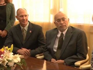 TOPI MERR MEDALJE KORPUSI I PAQES NDERON PRESIDENTIN BAMIR TOPI LAJM