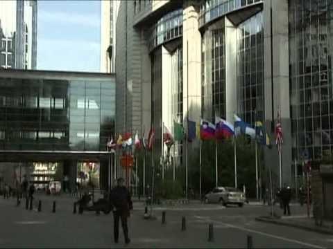 LARGOHET TRICHET MARIO DRAGHI NGA 1 NENTORI SHEF I BANKES EUROPIANE LAJM