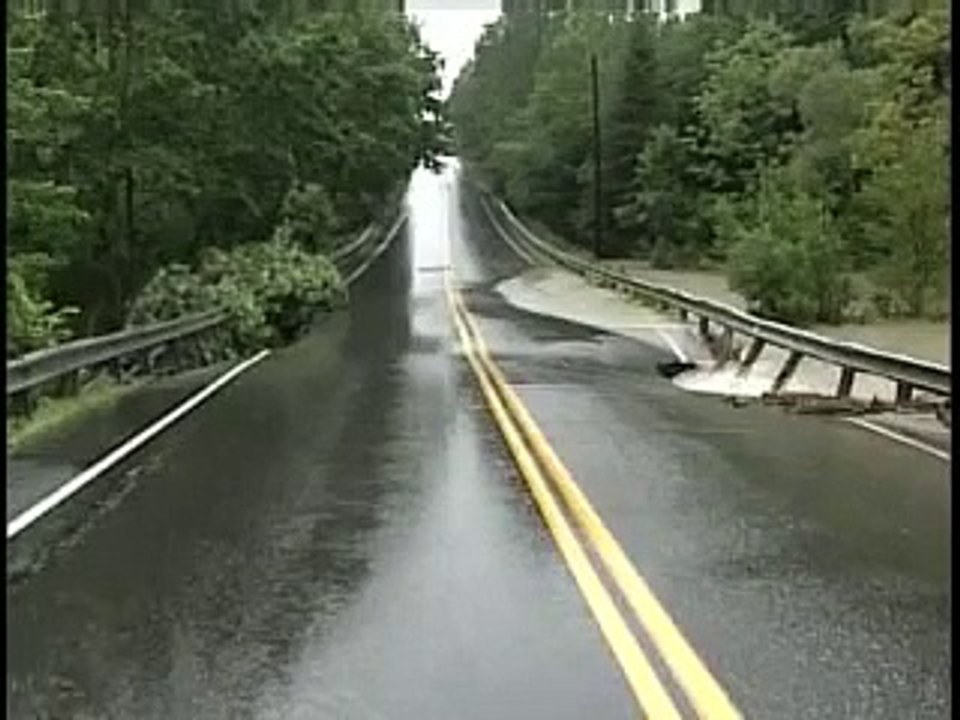 Must watch it how the Flood destroy the Road
