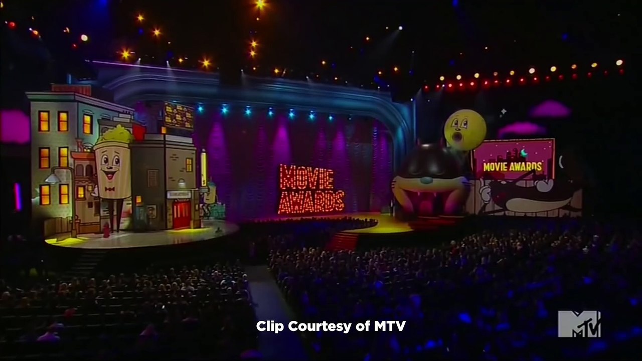 Jennifer Lopez & Victoria Justice Sexy MTV Movie Awards 2015 Fashion