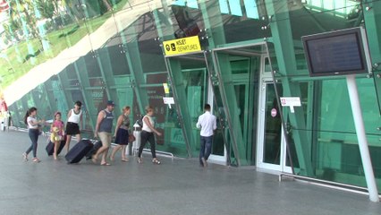 AUTORITETI I KONKURENCES KRITIKON EKSKLUZIVITETIN E AEROPORTIT TE RINASIT