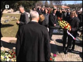 HOMAZHE PER XHINXHIÇ PERKUJTOHET 9 VJETORI I VRASJES SE KRYEMINISTRIT SERB LAJM