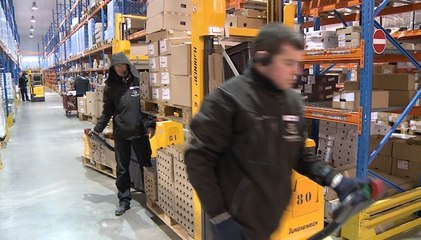 Carquefou : au coeur d'un entrepôt logistique avant Noël