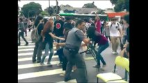 Protesto de estudantes fecha cruzamento em São Paulo