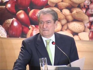 BERISHA PER ARRORET SHQIPERIA SI KALIFORNIA RAMA IRONIZON NE TWITTER LAJM