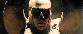 Batman v Superman Dawn of Justice - Sneak Peek