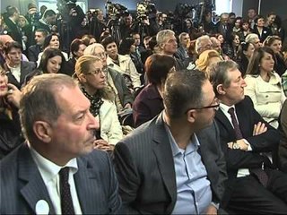 FEMIJET AUTIKE INAGUROHET QENDRA PER TRAJTIMIN E FEMIJEVE NE FARKE LAJM