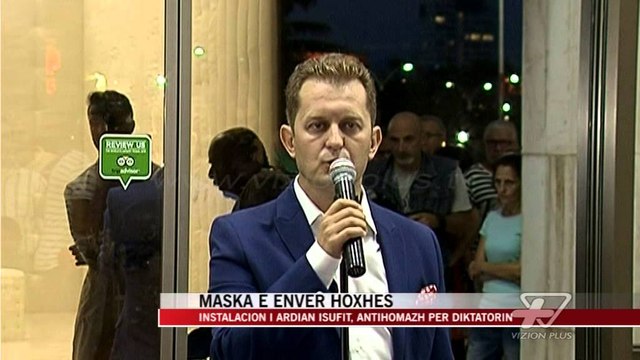 Maska e Enver Hoxhes - News, Lajme - Vizion Plus