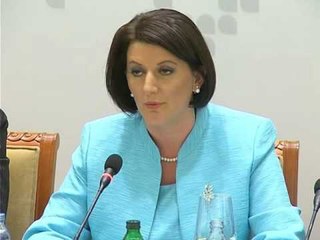 LOBIMI PER KOSOVEN DIPLOMATET E HUAJ KONFERENCE NE PRISHTINE LAJM