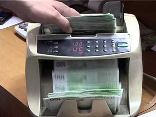 KURSI I KEMBIMIT DOLLARI AMERIKAN FITON PIKE KUNDREJT LEKUT VENDAS LAJM