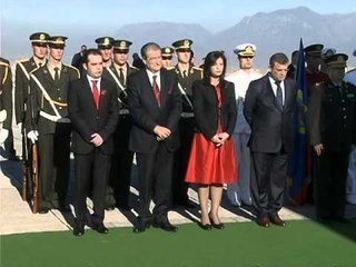 PRESIDENTI NE VLORE KREU I SHTETIT NDERON KUJTIMIN E FIRMETAREVE TE PAVARSISE LAJM