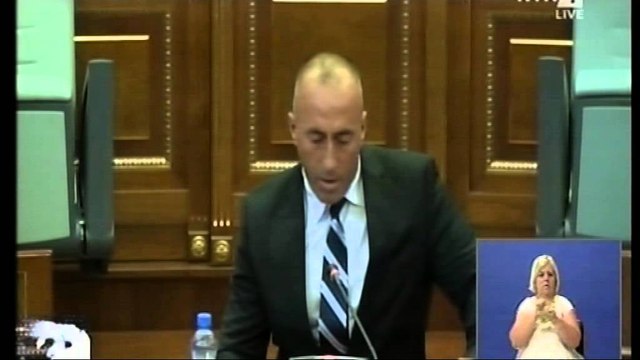OPOZITA BLLOKON KUVENDIN NE KOSOVE, PASI THAÇI SHTYU RAPORTIMIN PER SERBINE LAJM