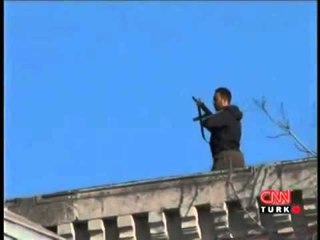 FRIKE NE STAMBOLL PLAGOS 3 VETE NE “TOPKAPI” ME PAS E VRET POLICIA LAJM
