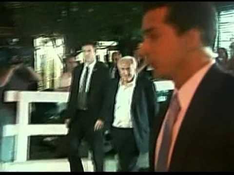 LIBRI I STRAUS KAHN U TREGOVA BUDALLA QE U PERFSHIVA NE NJE SKANDAL LAJM