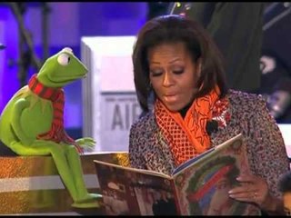 OBAMA NDEZ DRITAT PRESIDENTI ÇEL ZYRTARISHT FESTIMET E KRISHTLINDJEVE LAJM