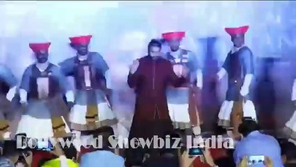 Ranveer Singh performs on Bajirao Mastani Song at Press Meet