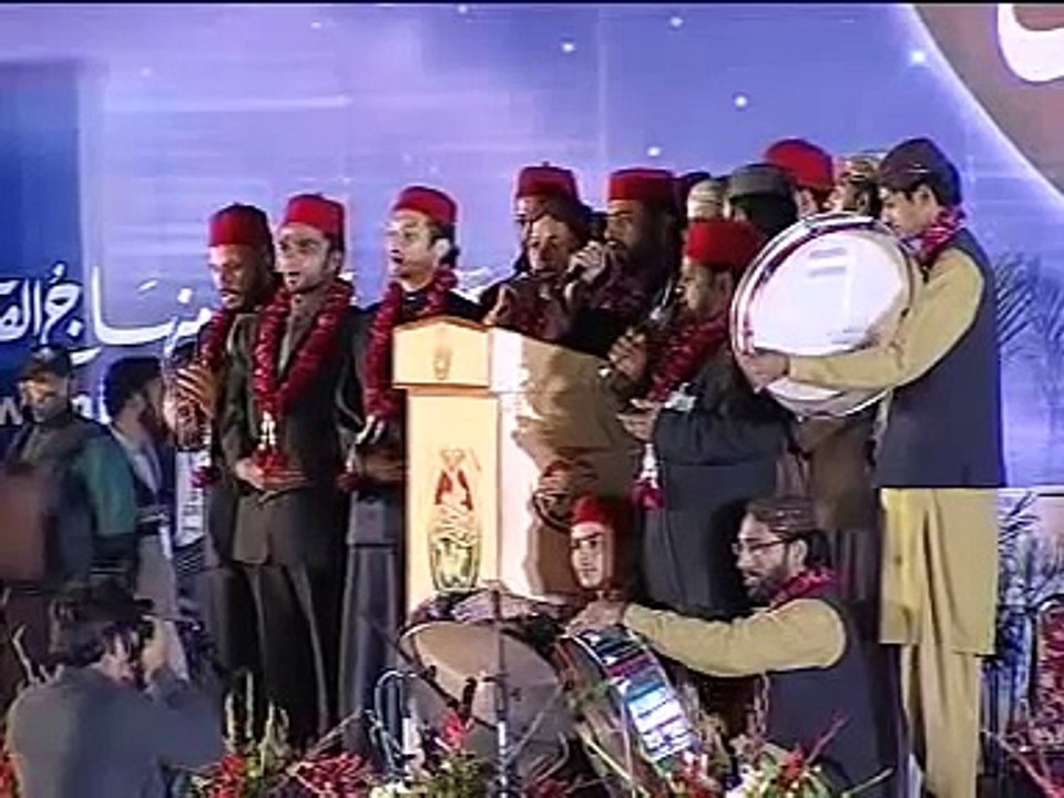 BEAUTIFUL NAAT - Naseeb Chamke Hein Farshion Ke