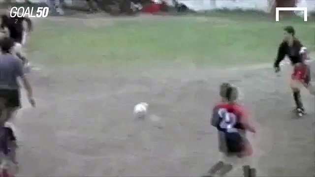 Lionel Messi'nin 12 yaşındayken attığı müthiş gol!