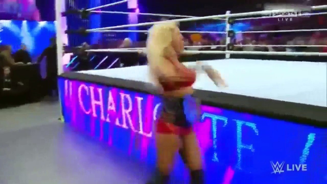 Charlotte Vs Becky Lynch