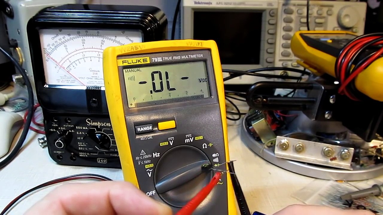 #131: How to test transistors - NPN and PNP bipolar junction transistors, BJTs