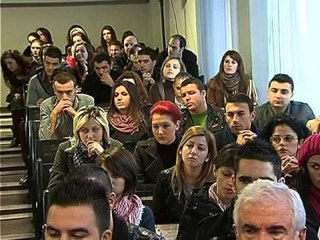 Download Video: ALBIN KURTI NE TIRANE LEKSIONE DEMOKRACIE PERPARA STUDENTEVE SHQIPTARE LAJM