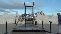 Un cheval mécanique animé - Adrian Landon - The Mechanical Horse