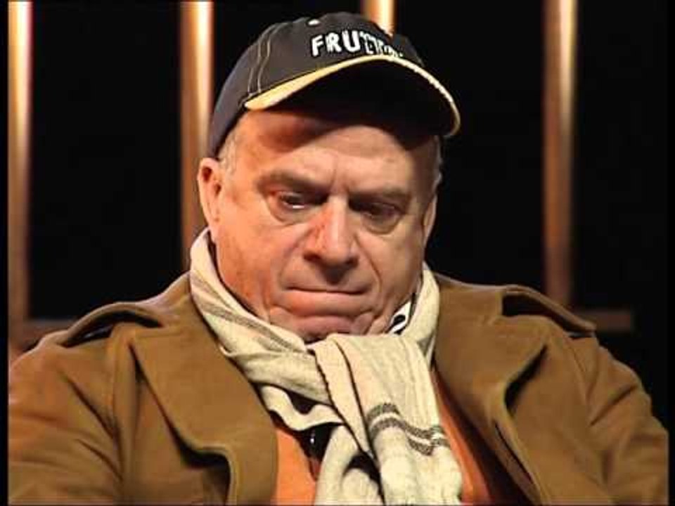 TEATRI KOMBETAR I KOMEDISE TE SHTUNEN NIS ZYRTARISHT ME PREMIEREN E TIJ TE PARE LAJM