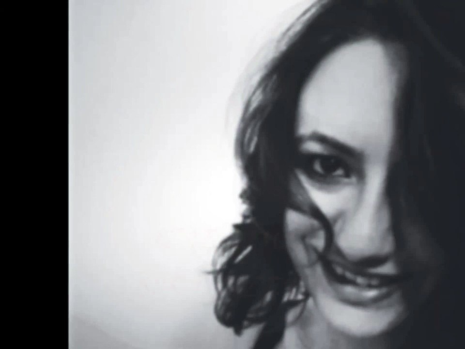 Özge Gömeç/Şiir Dinletisi (Cemal Süreya - Üvercinka)