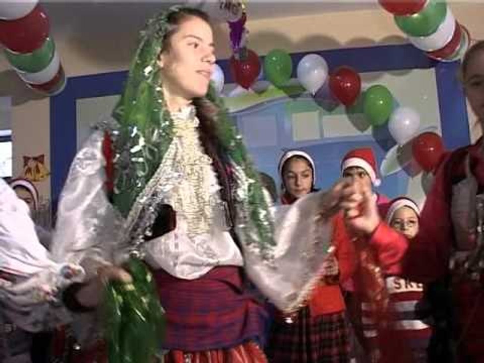 FEMIJET JETIME MINISTRIA NDAN PAKO ME DHURATA PER FESTAT E FUNDVITIT LAJM