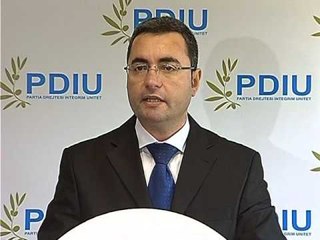 ÇAMET PER CENSUSIN PDIU KERKON MOS REGJISTRIMIN E KOMBESISE LAJM