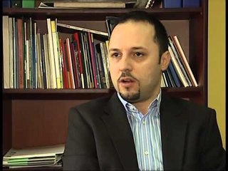 PRITSHMERITE PER 2012 EKSPERTET SUGJEROJNE GJETJEN E RRUGEVE PER EKONOMINE LAJM