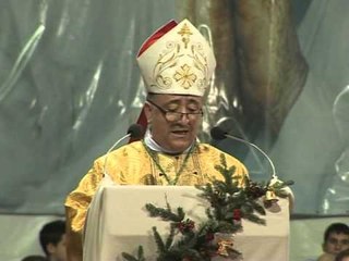 KRISHTLINDJE NE KOSOVE BESIMTARET FESTOJNE NE KATEDRALEN NENE TEREZA LAJM