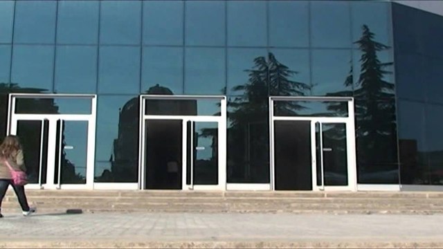 PRANGOSET DREJTORI I UJESJELLESIT NE ELBASAN, AKUZOHET PER SHPERDORIM DETYRE LAJM