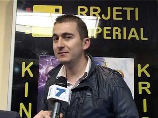 KINEMA “KRISTAL” VIJOJNE SHFAQJET E FILMAVE ME TE FUNDIT NE TIRANE LAJM