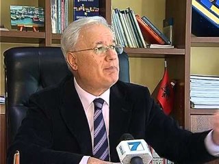 REFORMA ZGJEDHORE TE VEGJELIT E DJATHTE TE PAQARTE PER KERKESAT LAJM