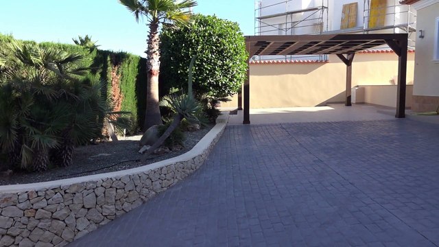 Новая недвижимость в Испании современная вилла в Бениссе