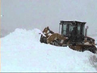 SHQIPERIA E IZOLUAR SITUATA PER SHKAK TE DEBORES MJAFT E RENDUAR NE VERI LAJM