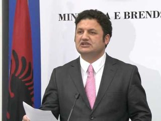 RINISIN OPERACIONET MOTI I MIRE FAVORIZON FLUTURIMET ME HELIKOPTERE LAJM