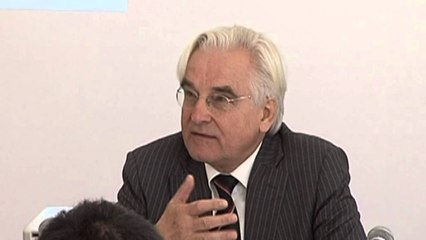 TETORI GJERMAN NE TIRANE,TRANSFORMIMI PAS KOMUNIZMIT PERMES ARTIT LAJM