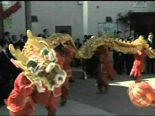 MADE IN USA OBAMA KRITIKON KINEN PER SHKEMBIMET TREGETARE LAJM