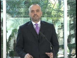 PAVARESIA E KOSOVES EDI RAMA URON TE GJITHE SHQIPTARET PER FESTEN LAJM