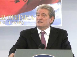 DR YMER DISHNICA PERKUJTOHET PATRIOTI NE 100 VJETORIN E LINDJES LAJM