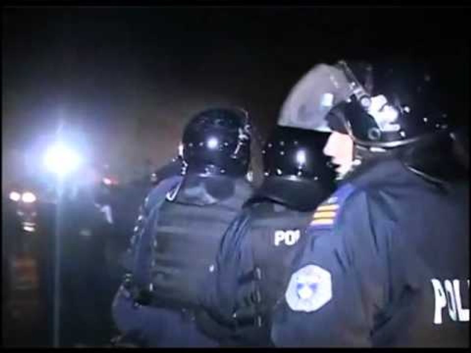 PROTESTA E VETEVENDOSJE LEVIZJA E ALBIN KURTIT KUNDER MARREVESHJES SE FUNDIT LAJM