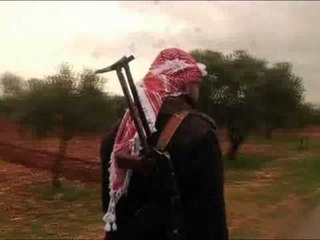 DHUNA NE SIRI NXIRRET NGA HOMSI GAZETARI I PLAGOSUR BRITANIK LAJM