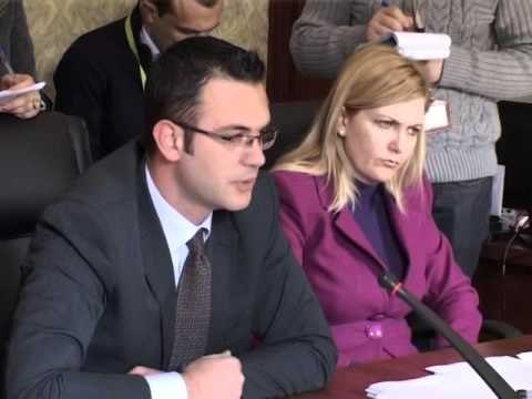 DEBATI PER STATUSIN AKUZA TE NDERSJELLTA NE KOMISION PER INTEGRIMIN LAJM