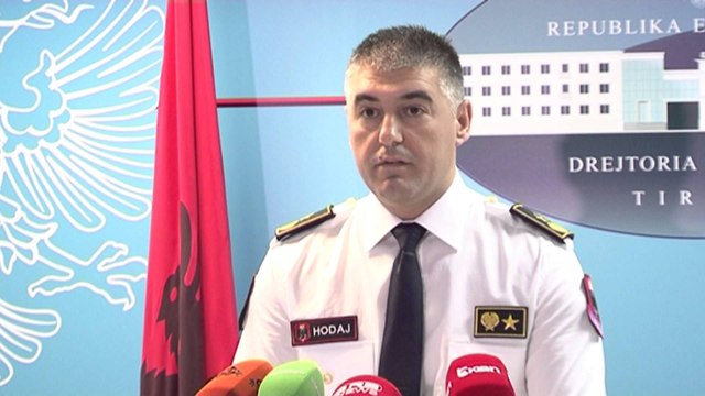 ARRESTOHEN AUTORET E VRASJES SE DYFISHTE