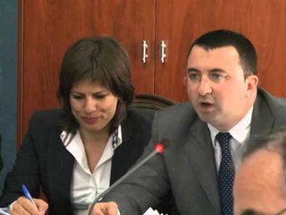 HIPOTEKA E PAVARUR OPOZITA AKUZON SE PO KALON NE VARESI TE KRYEMINISTRIT LAJM