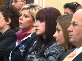 BERISHA SULMON TOPIN KUJTOHEN VIKTIMAT E BOMBES NE AMBASADEN RUSE LAJM