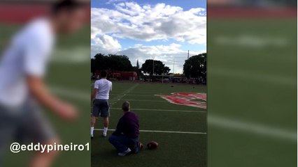 Eddy Peneiro kicks 77-yarder