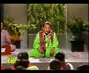 MAYE NI MAIN KINO AAKHAN